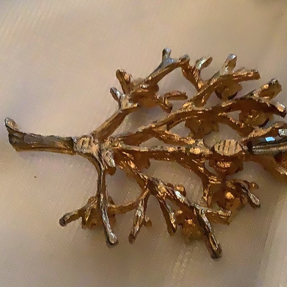 “TREE OF LIFE” PENDANT. Multicolored Rhinestones w+Enamel Detail. - Picture 4 of 4